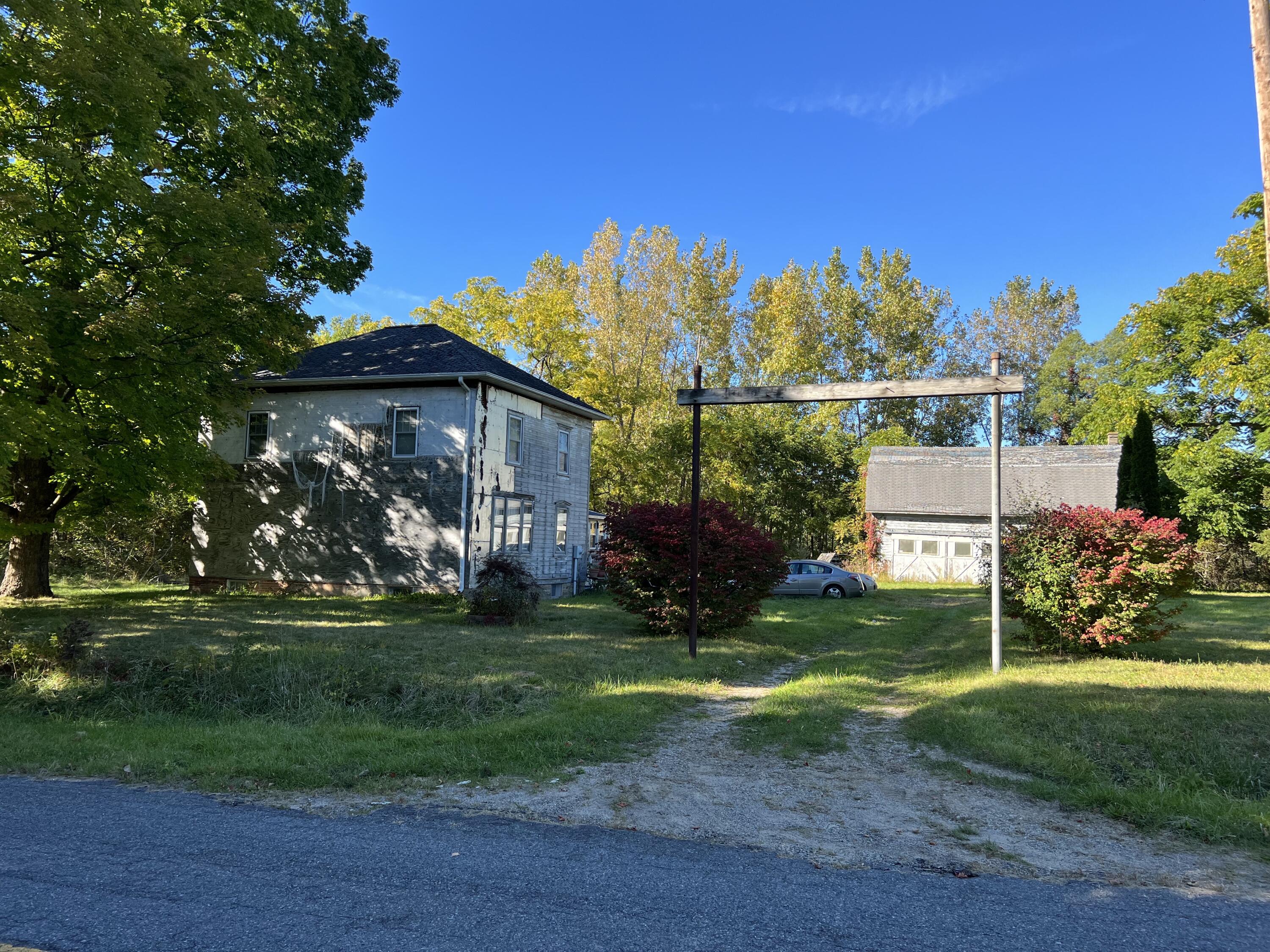 2480 Hillandale Road Benton Harbor, MI 49022 - Photo 2 of 65 IMG_0539