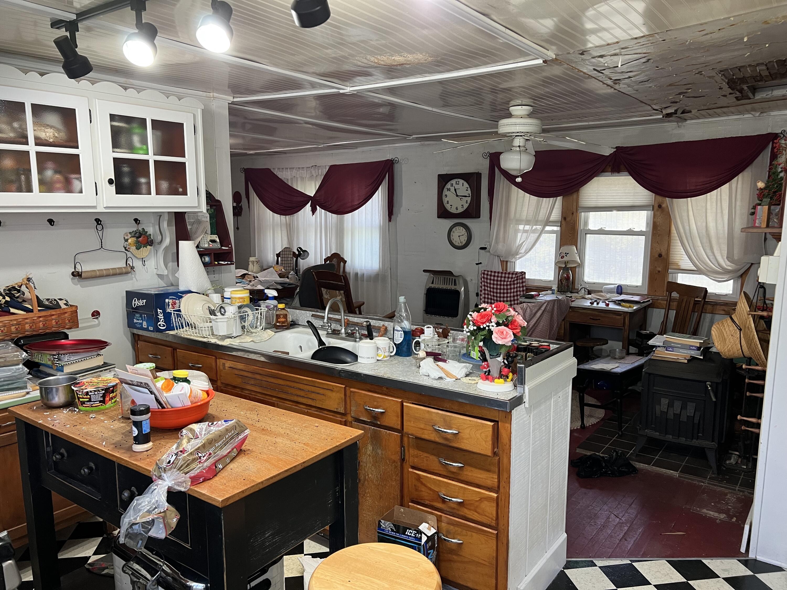 2480 Hillandale Road Benton Harbor, MI 49022 - Photo 23 of 65 IMG_0479