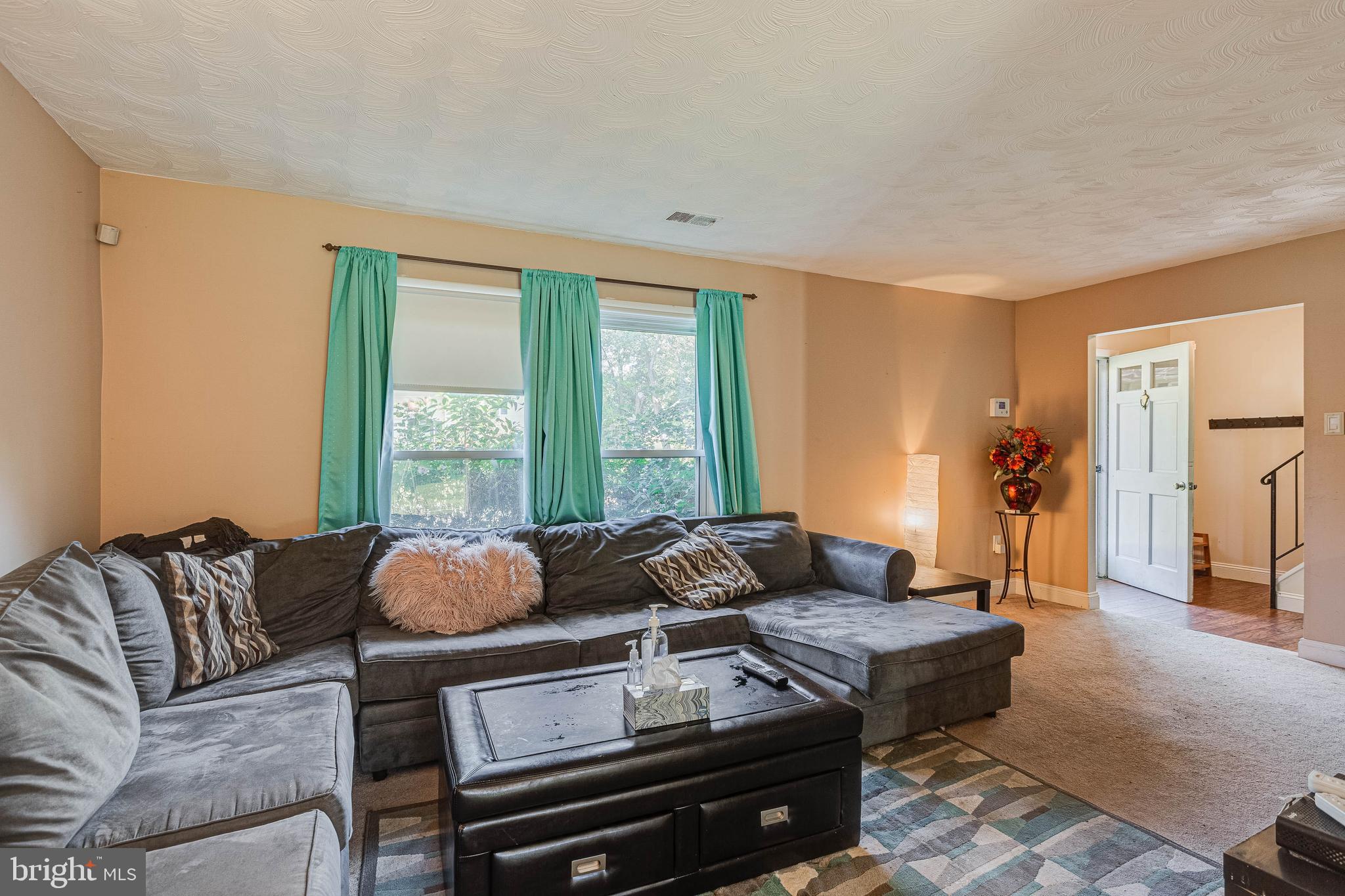1316 Greyswood Road Odenton, MD 21113 - Photo 3 of 25 Living Room
