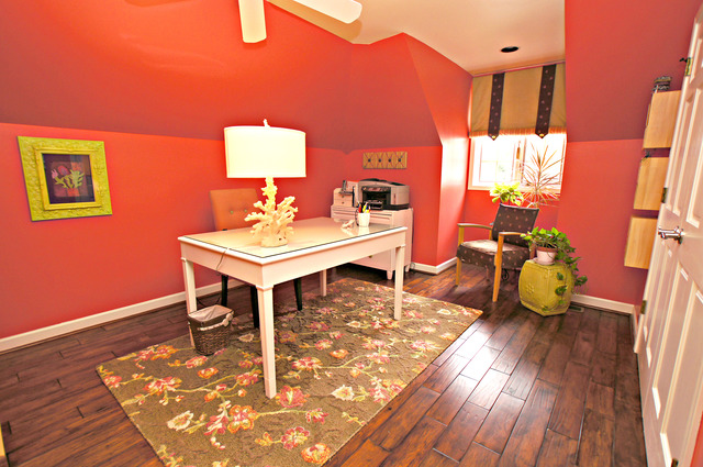 11 Tartan Ridge Road Burr Ridge, IL 60527 - Photo 22 of 25 a view of a workspace with furniture