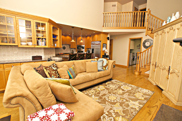 11 Tartan Ridge Road Burr Ridge, IL 60527 - Photo 10 of 25 a view of a living room and a couch