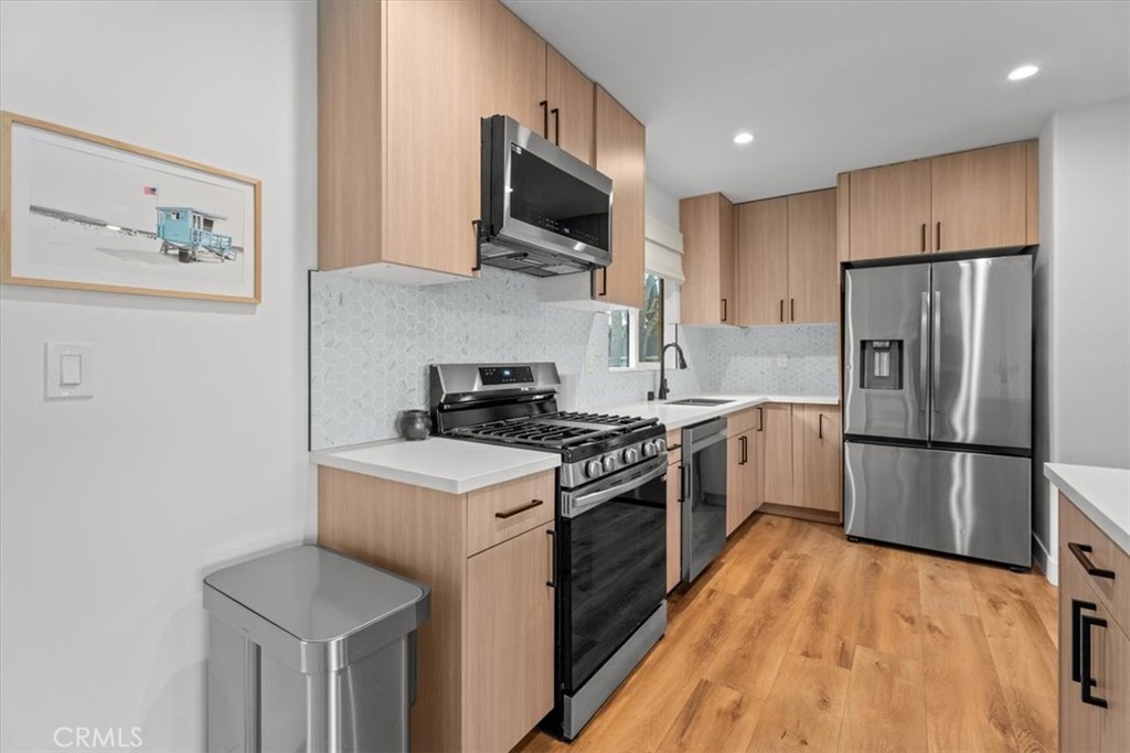 531 Rindge Lane Redondo Beach, CA 90278 - Photo 7 of 22