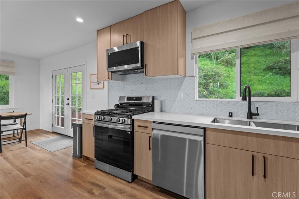 531 Rindge Lane Redondo Beach, CA 90278 - Photo 8 of 22