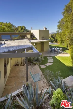 $2,695,000 | 3624 Buena Park Drive, Studio City, CA 91604