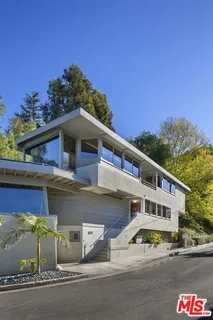 $2,695,000 | 3624 Buena Park Drive, Studio City, CA 91604