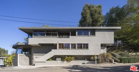 $2,695,000 | 3624 Buena Park Drive, Studio City, CA 91604