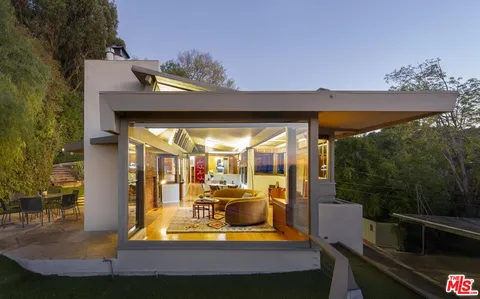 $2,695,000 | 3624 Buena Park Drive, Studio City, CA 91604