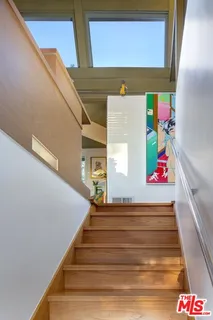 $2,695,000 | 3624 Buena Park Drive, Studio City, CA 91604