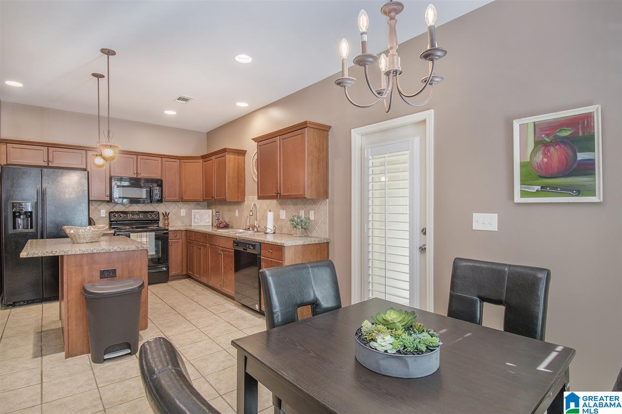 1044 Riviera Drive Calera, AL 35040 - Photo 12 of 29