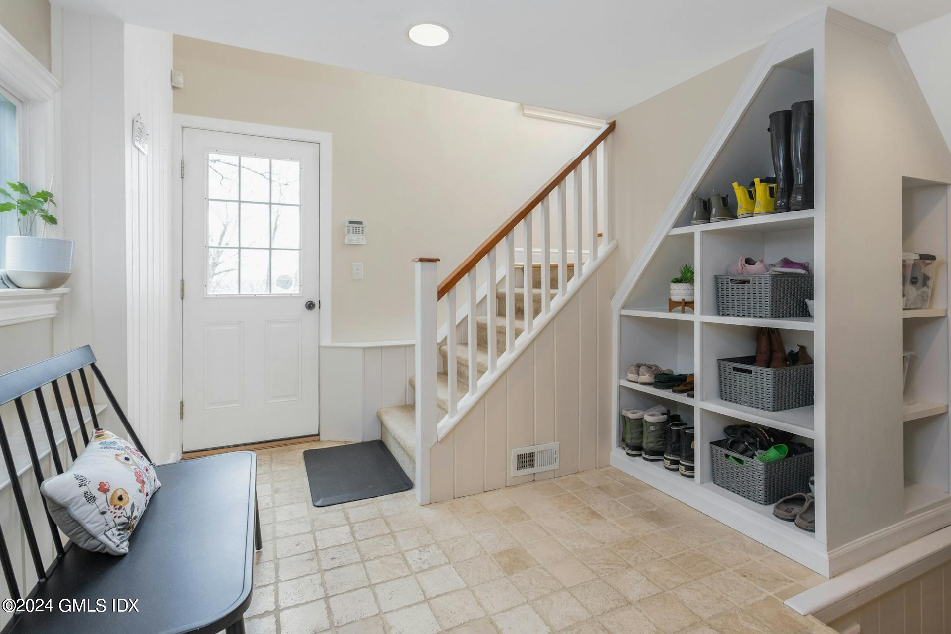 48 Northridge Road Old Greenwich, CT 06870 - Photo 21 of 30 Mudroom
