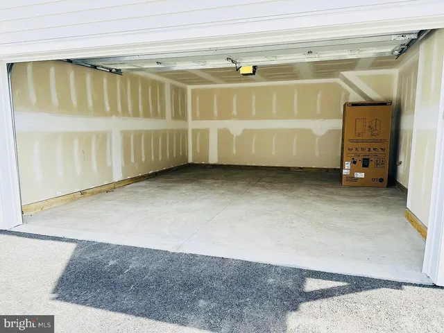 $2,400 | 122 Copperleaf Drive, Mechanicsburg, PA 17050