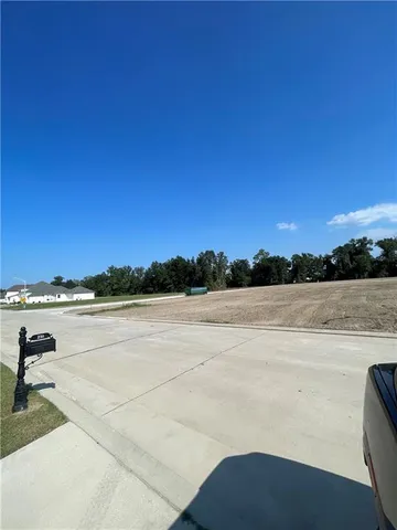 $135,000 | 217 River Pl Drive, Hahnville, LA 70057