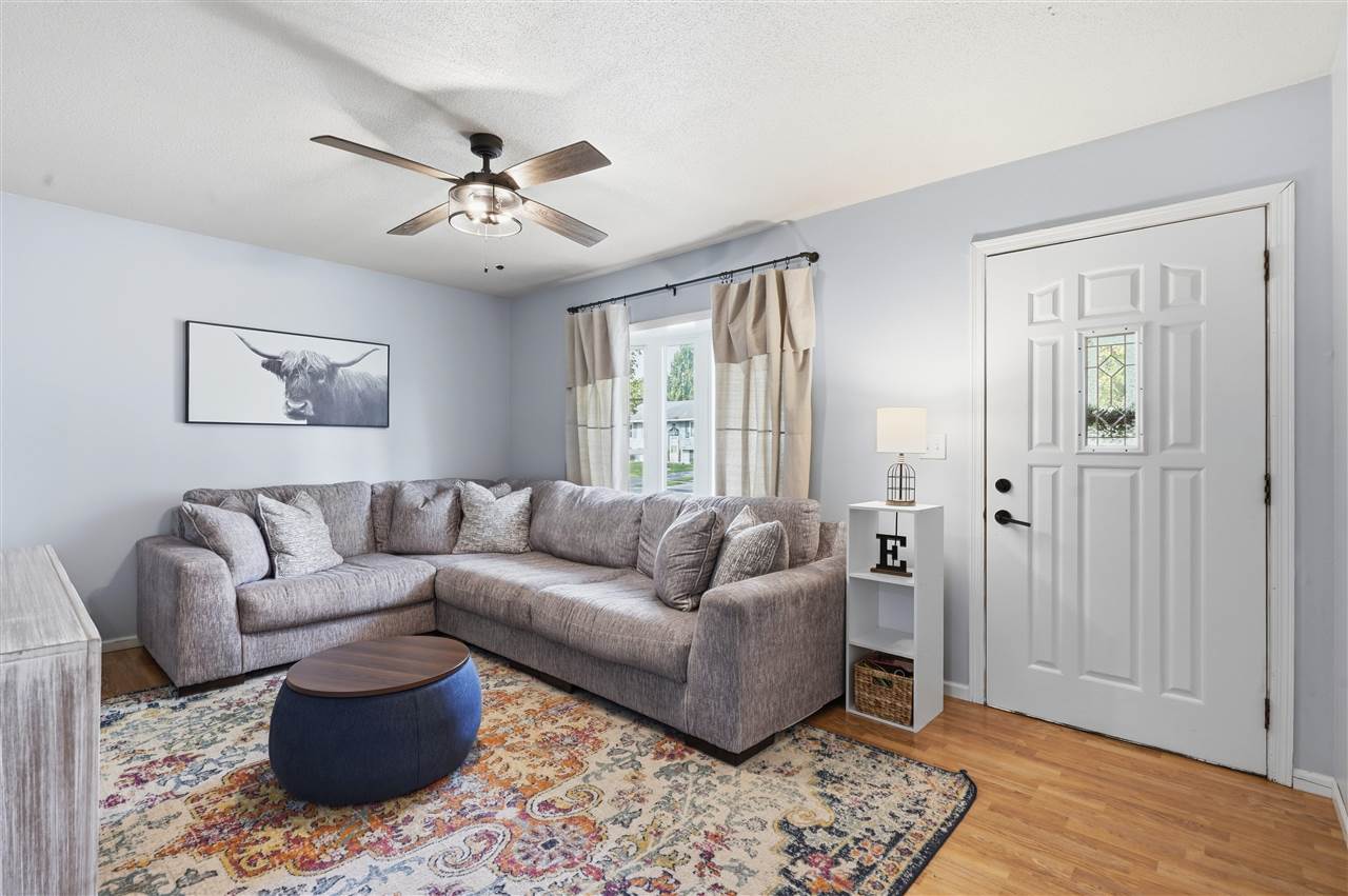 213 Hanover Road Southwest Cedar Rapids, IA 52404 - Photo 4 of 27 Gallery Image 4