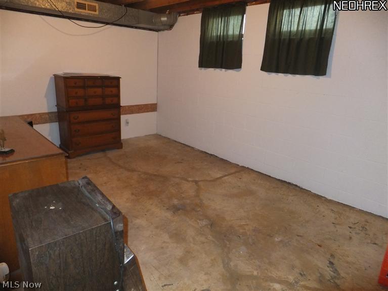 1794 Keystone Road Cleveland, OH 44134 - Photo 17 of 23