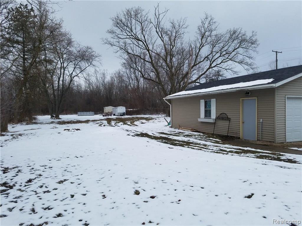 3620 Ravenswood Road Port Huron, MI 48060 - Photo 23 of 23 20180312_180005.jpg
