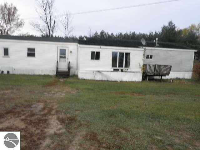3233 County Line Road East Kingsley, MI 49649 - Photo 4 of 13 1731332-3.JPG