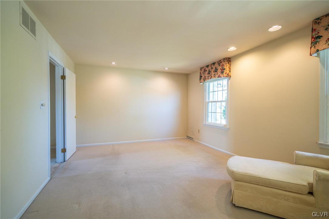 150 Springhouse Road Allentown, PA 18104 - Photo 19 of 38 Gallery Image 19