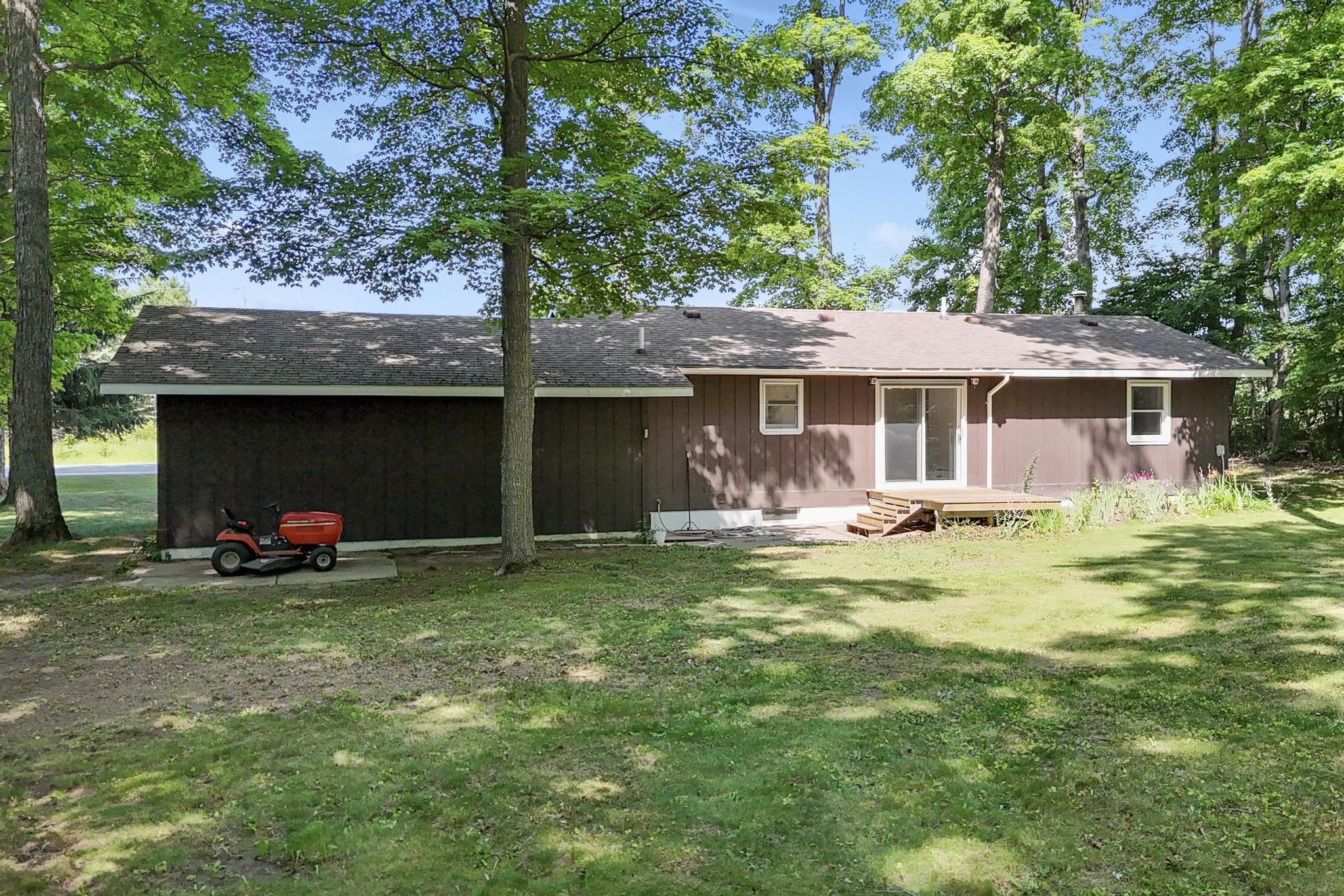 5674 Goodrick Road Traverse City, MI 49684 - Photo 20 of 24 1936335-3c616f43-06f2-4666-9a26-c4ba9b80aba8.JPG