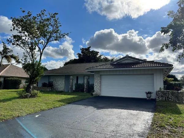$3,550 | 1107 Northwest 84th Drive, Coral Springs, FL 33071
