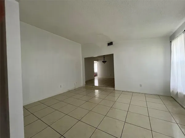 $3,550 | 1107 Northwest 84th Drive, Coral Springs, FL 33071