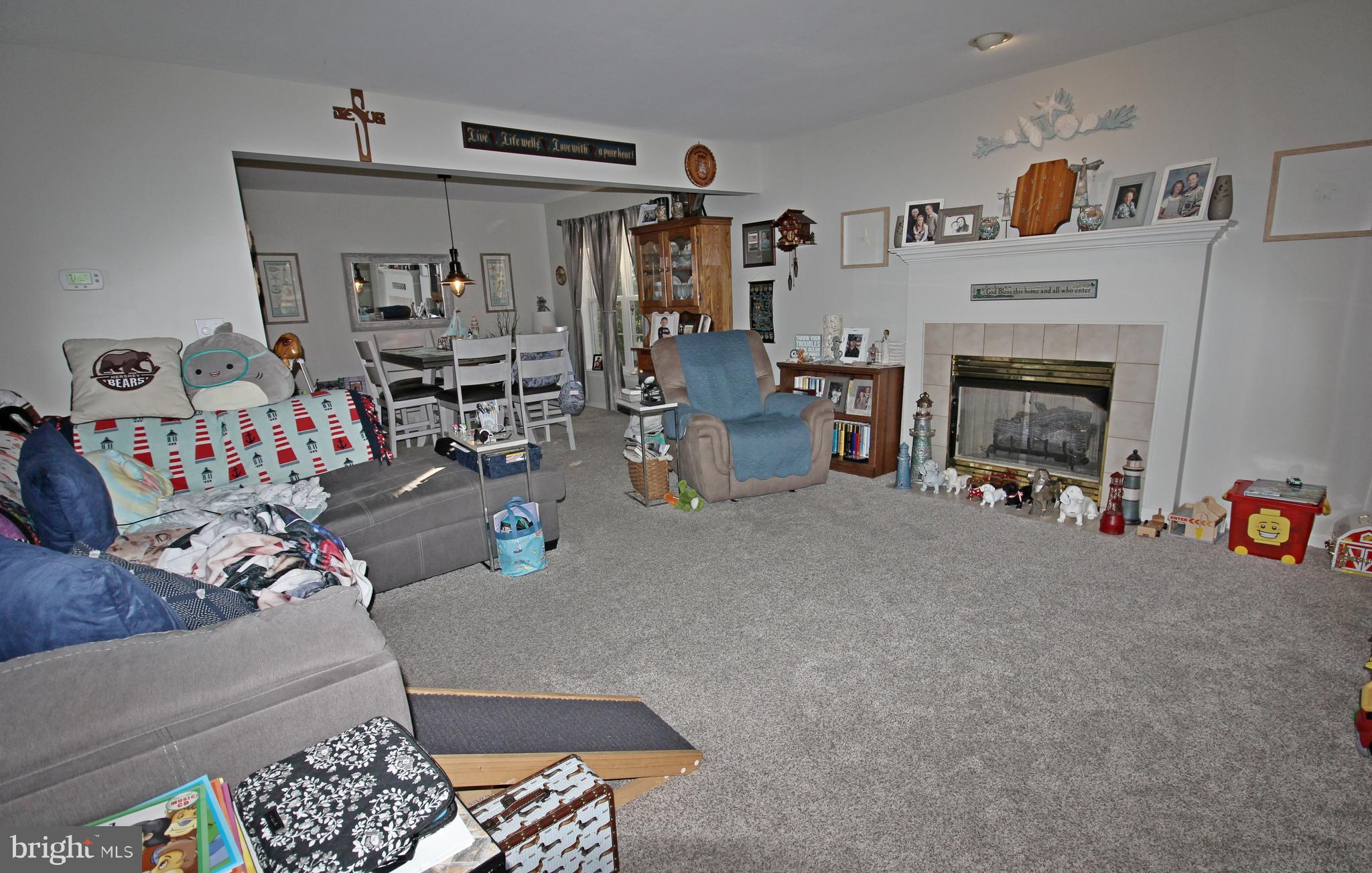 18 Foxrun Terrace Lititz, PA 17543 - Photo 3 of 31