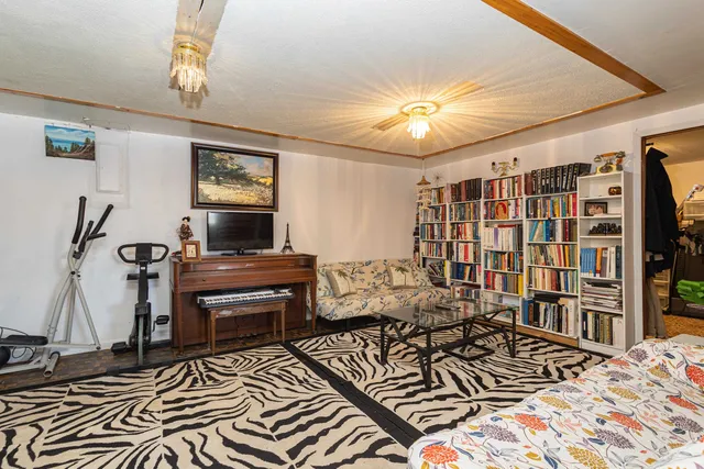 $214,000 | 170 College Drive, Platteville, WI 53818