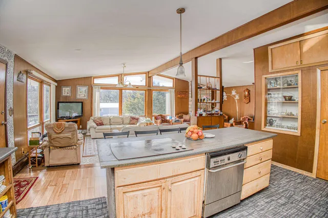 $214,000 | 170 College Drive, Platteville, WI 53818