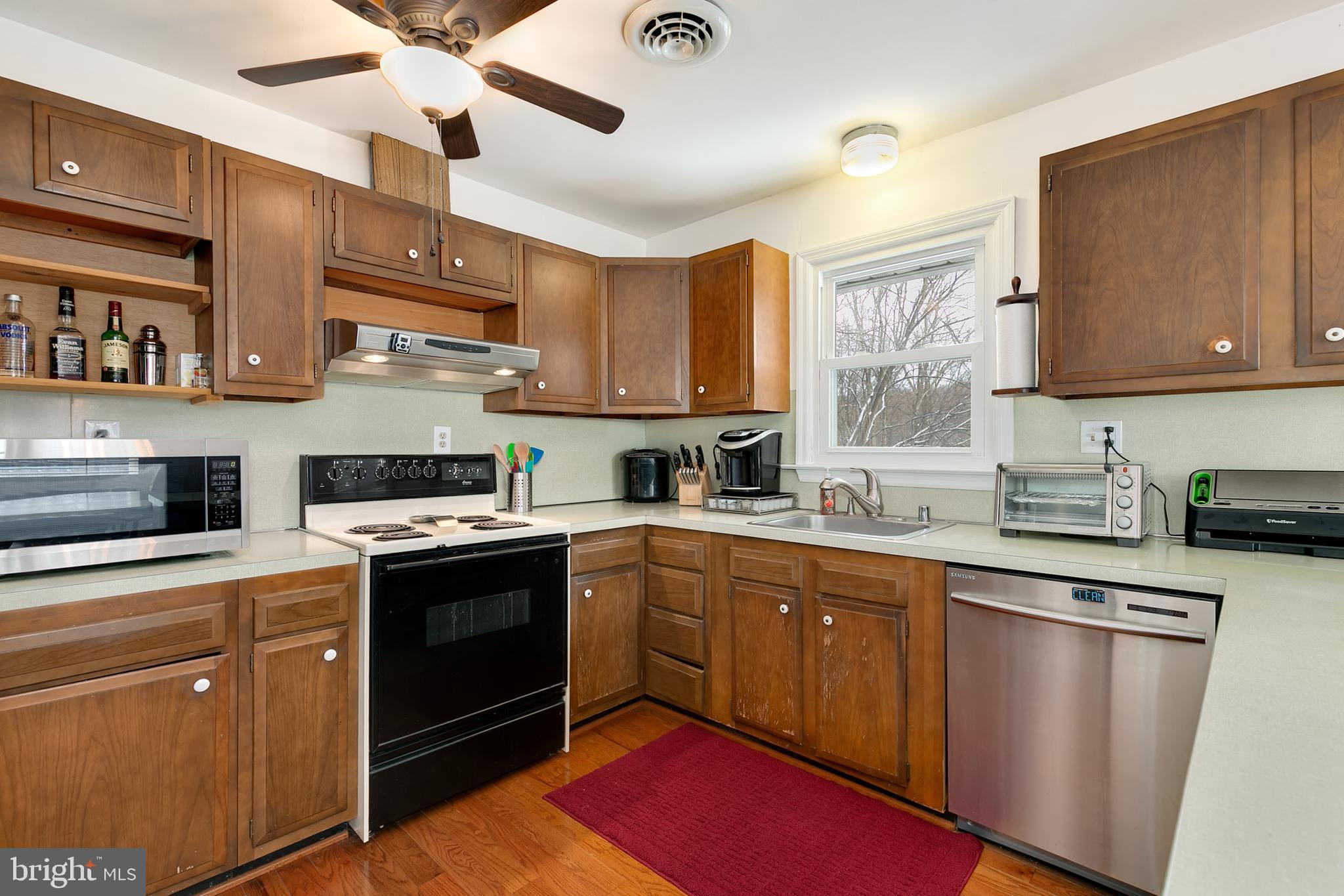 2030 Flag Marsh Road Mount Airy, MD 21771 - Photo 12 of 26 Gallery Image 12