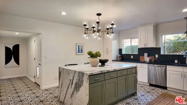 $949,000 | 4427 South Wilton Place, Los Angeles, CA 90062