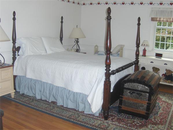 47 Stonecleave Road Boxford, MA 01921 - Photo 8 of 26 a bedroom with furniture and a window