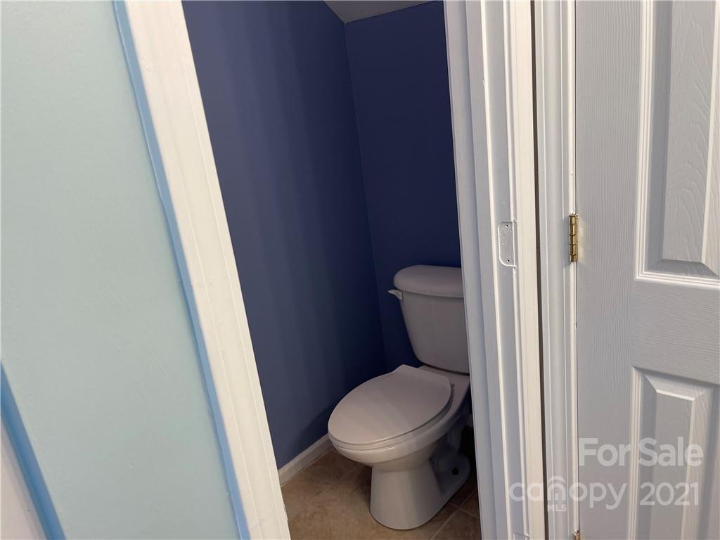 5245 Queen Anne Road Charlotte, NC 28217 - Photo 11 of 21 Gallery Image 11