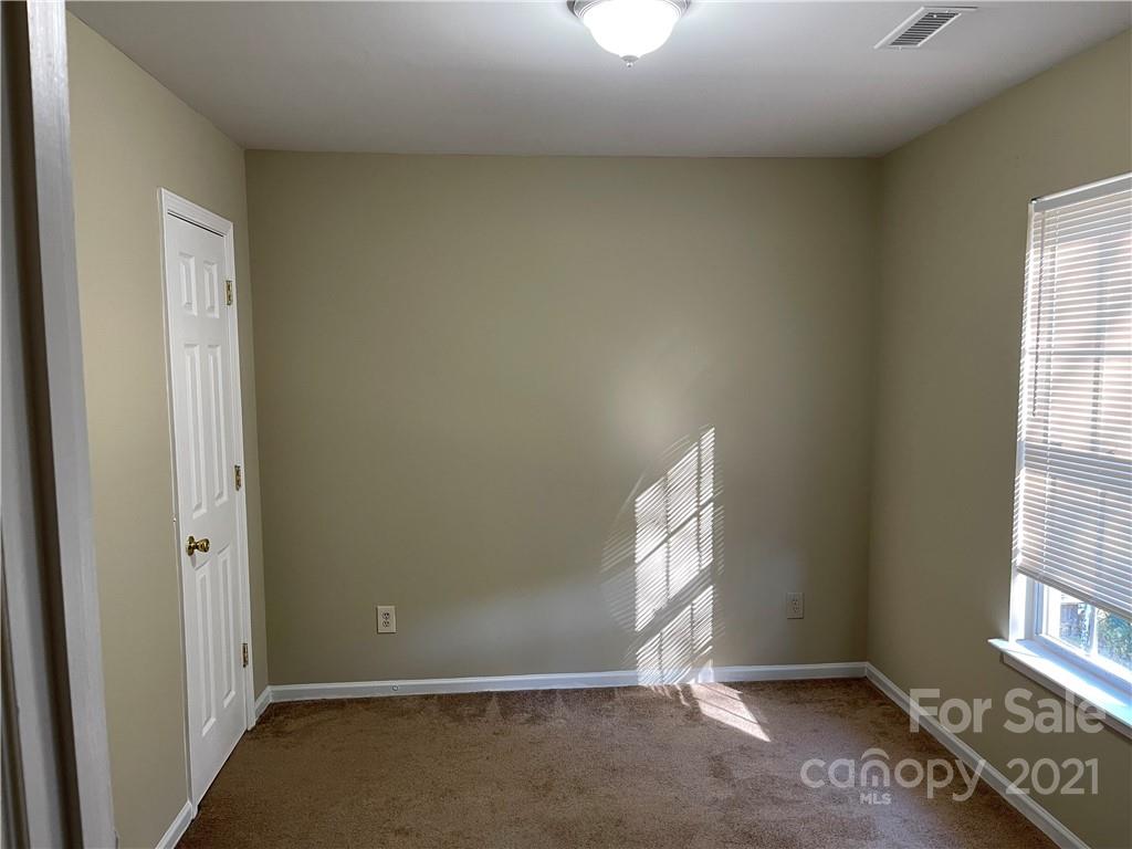 5245 Queen Anne Road Charlotte, NC 28217 - Photo 16 of 21 Gallery Image 16