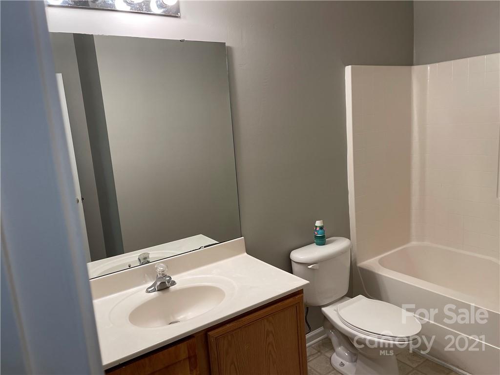 5245 Queen Anne Road Charlotte, NC 28217 - Photo 17 of 21 Gallery Image 17