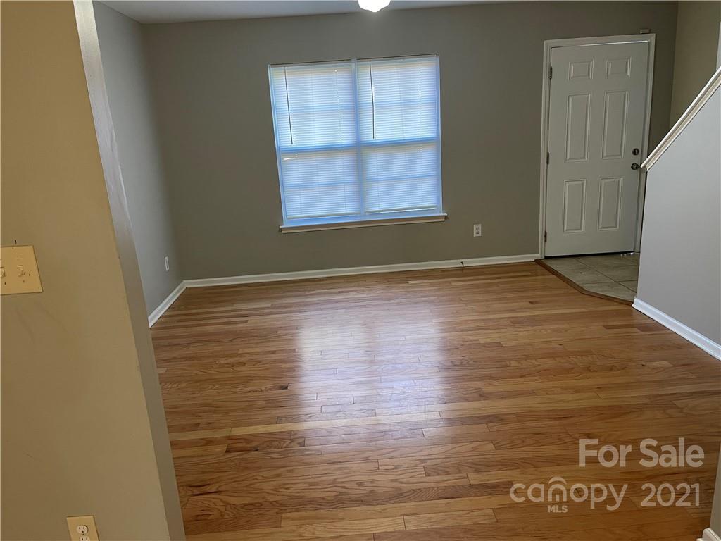 5245 Queen Anne Road Charlotte, NC 28217 - Photo 3 of 21 Gallery Image 3