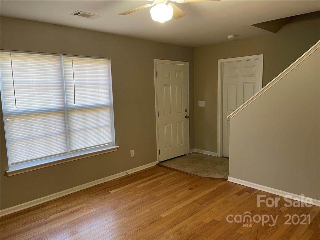 5245 Queen Anne Road Charlotte, NC 28217 - Photo 4 of 21 Gallery Image 4