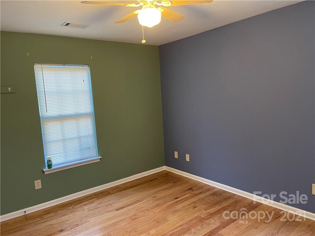 5245 Queen Anne Road Charlotte, NC 28217 - Photo 7 of 21 Gallery Image 7