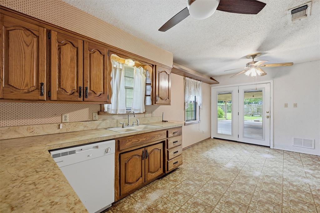510 Cleve Cole Road Denison, TX 75021 - Photo 21 of 39