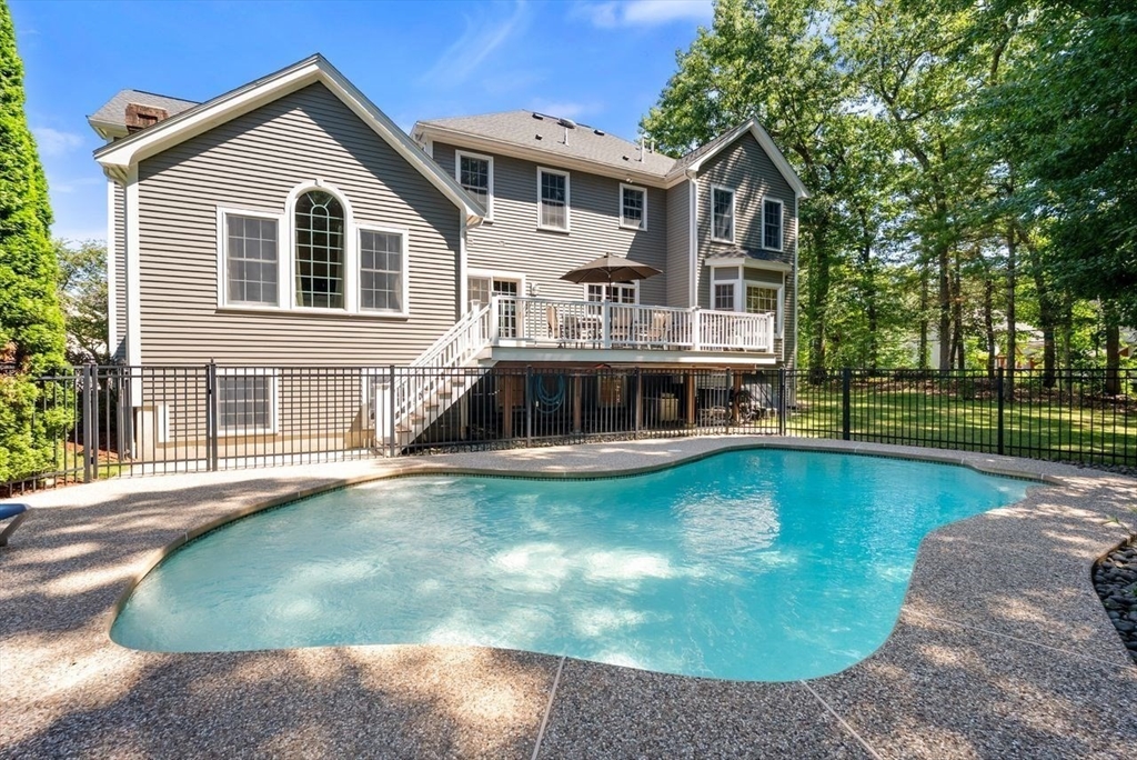22 Thistle Road North Andover, MA 01845 - Photo 33 of 40 Gallery Image 33