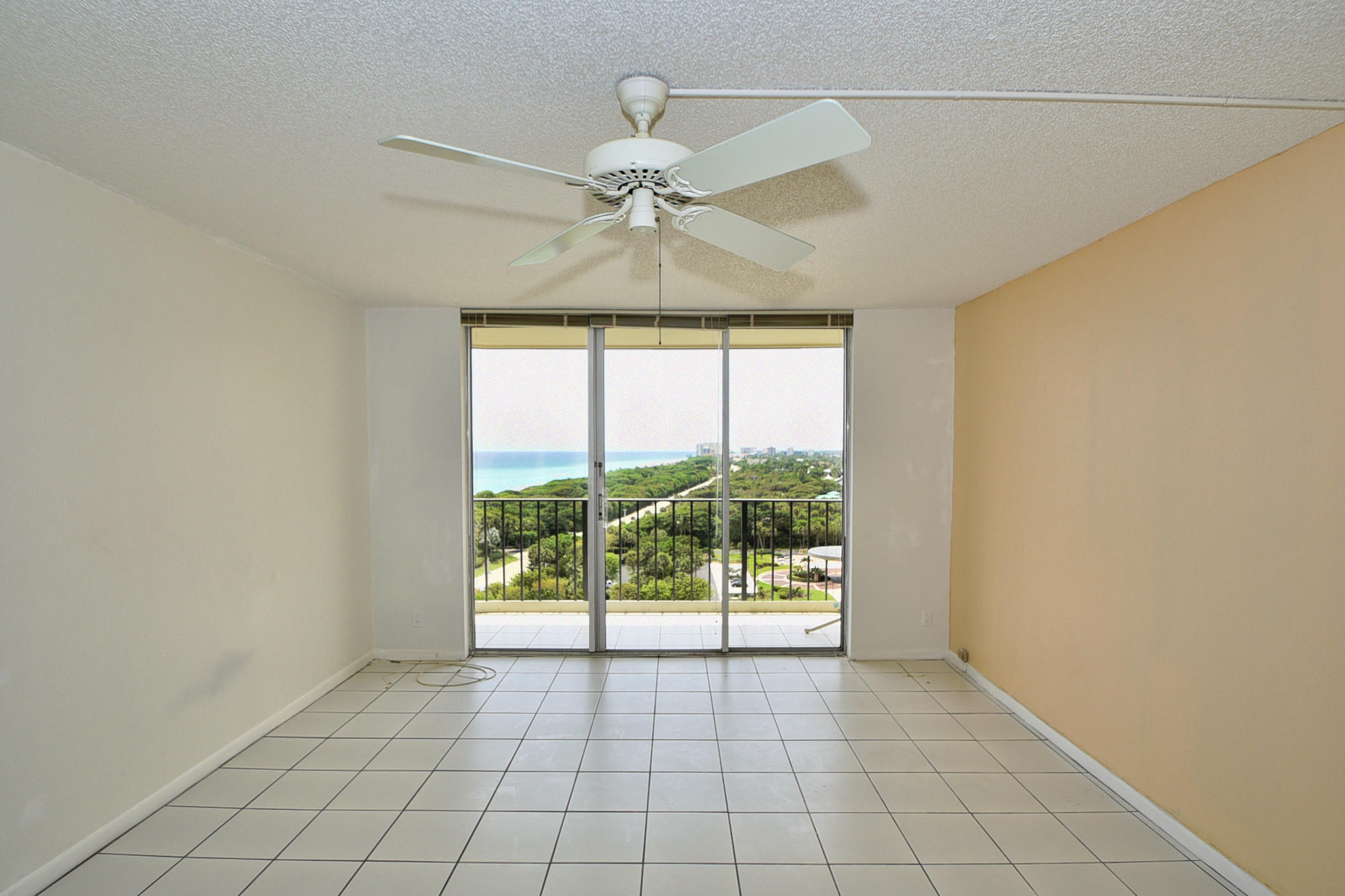 2121 North Ocean Boulevard, Unit 1507E Boca Raton, FL 33431 - Photo 3 of 34 DSC_4717