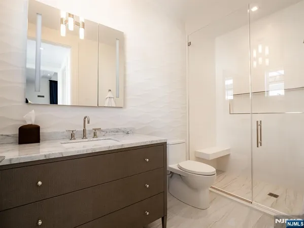 $2,300,000 | 16-18 Paris Avenue, Unit 1, Northvale, NJ 07647