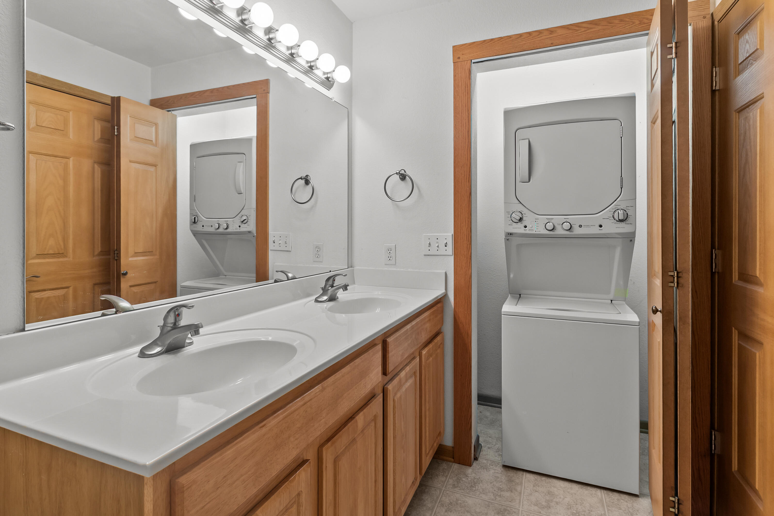 210 East Remer Road, Unit 202 Elkhorn, WI 53121 - Photo 17 of 28 dd1