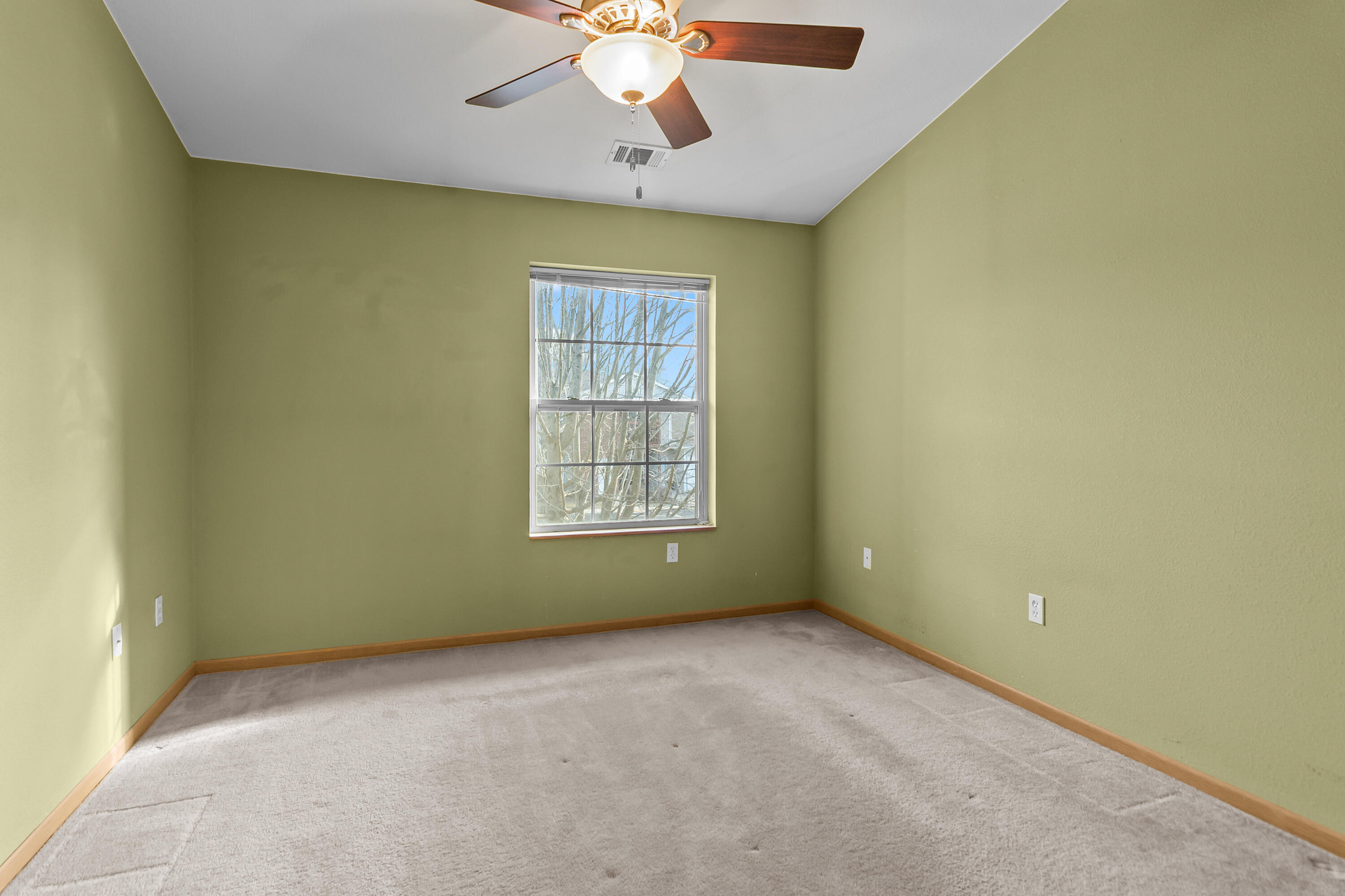 210 East Remer Road, Unit 202 Elkhorn, WI 53121 - Photo 4 of 28 cc7