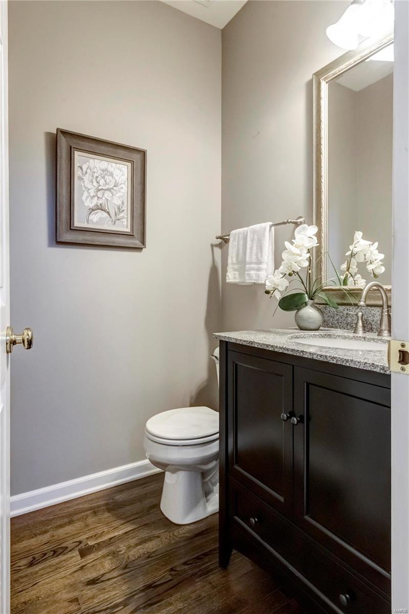 819 Wheaton Way Creve Coeur, MO 63141 - Photo 11 of 44