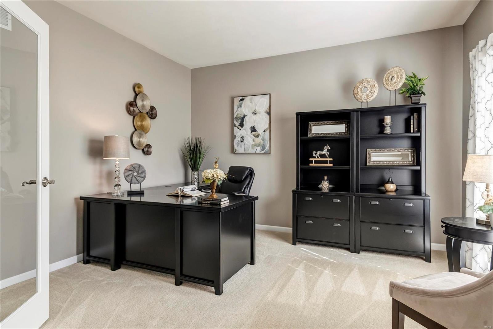 819 Wheaton Way Creve Coeur, MO 63141 - Photo 5 of 44