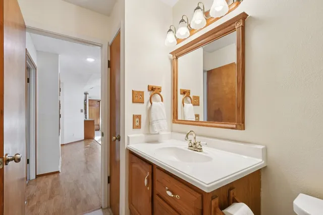 $2,600 | 21009 Fawn Ridge Drive, Lago Vista, TX 78645