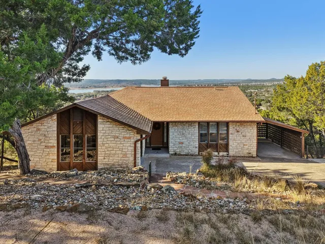 $2,600 | 21009 Fawn Ridge Drive, Lago Vista, TX 78645