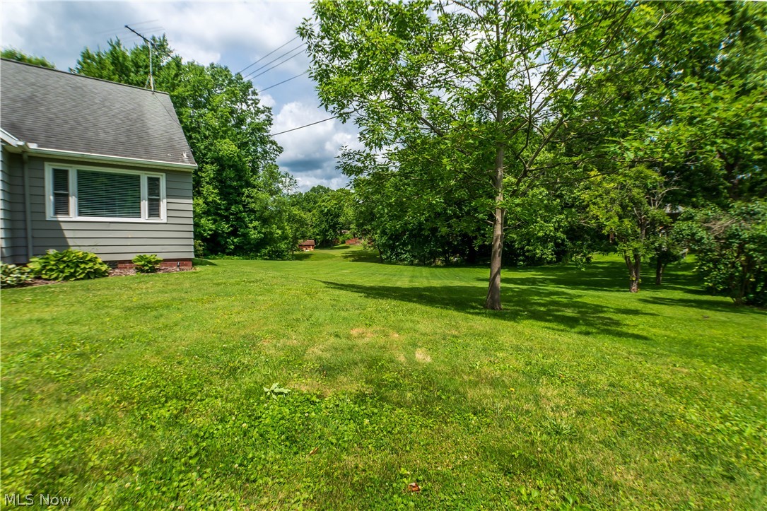 2748 Canton Road Uniontown, OH 44685 - Photo 15 of 49