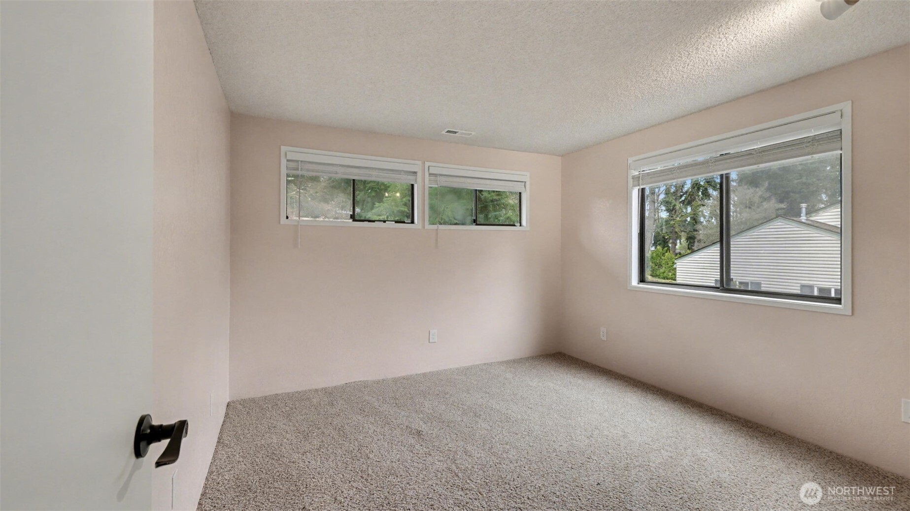 26118 147th Place Southeast Kent, WA 98042 - Photo 17 of 28