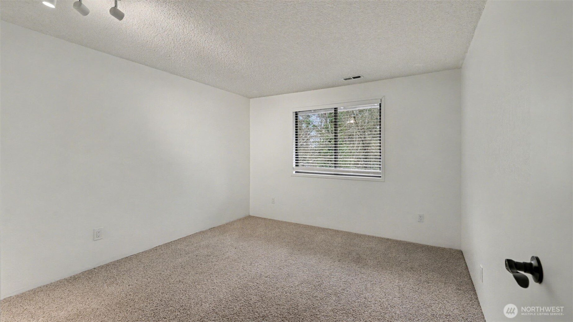 26118 147th Place Southeast Kent, WA 98042 - Photo 18 of 28