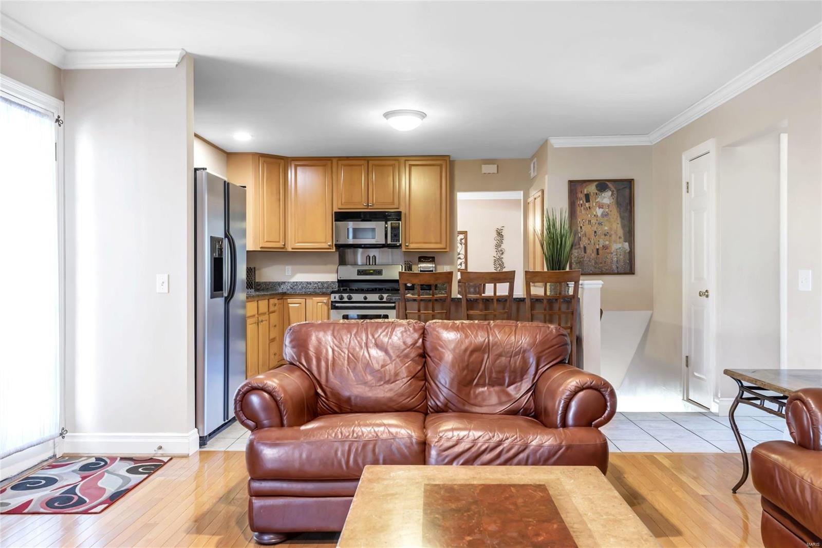 562 North Mosley Road St. Louis, MO 63141 - Photo 15 of 33 Gallery Image 15